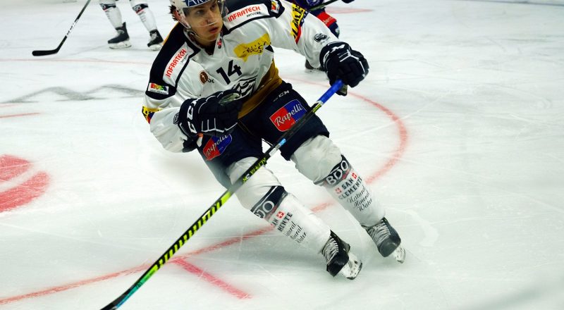 Der deutschen Eishockey-Mannschaft droht das aus im Achtelfinale. (Foto: Markus Kammermann Pixabay)