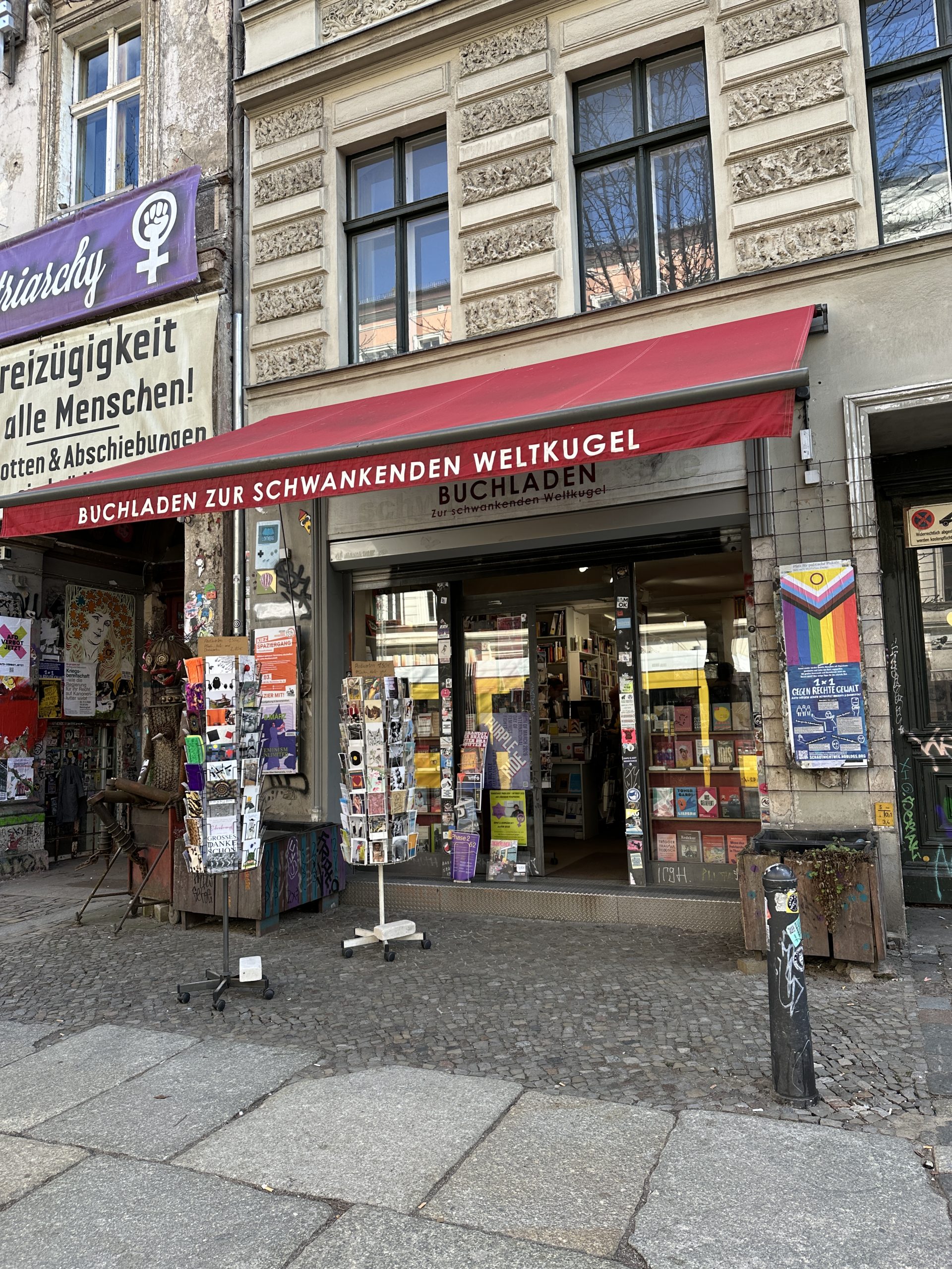 Buchladen "Zur Schwankenden Weltkugel" in Berlin.